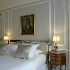 5* Otel Lancaster Champs-elysees